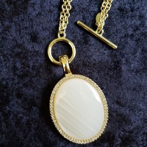 Avery Premier Designs Necklace